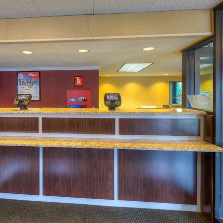 Red Roof Inn Memphis East Экстерьер фото