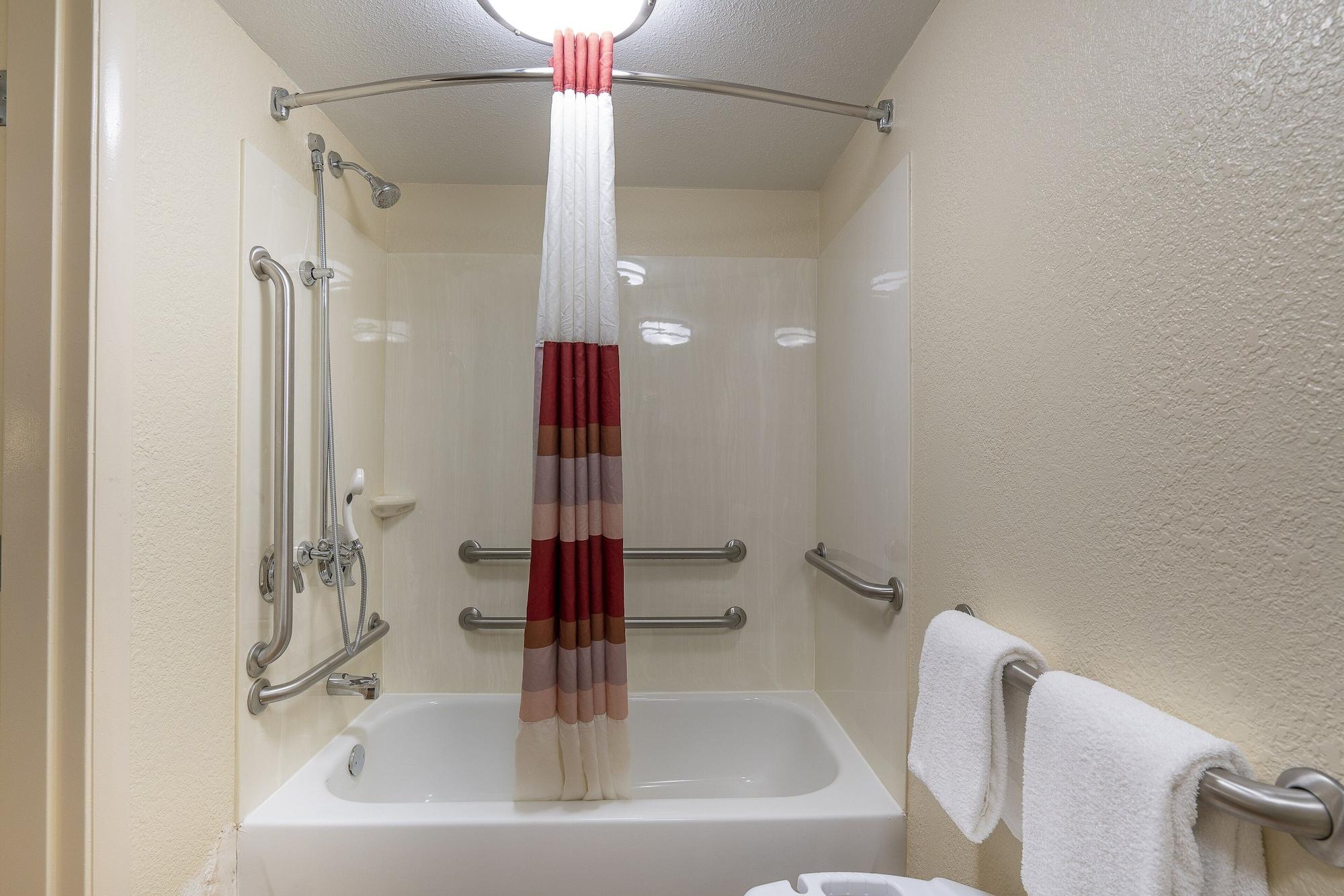 Red Roof Inn Memphis East Экстерьер фото