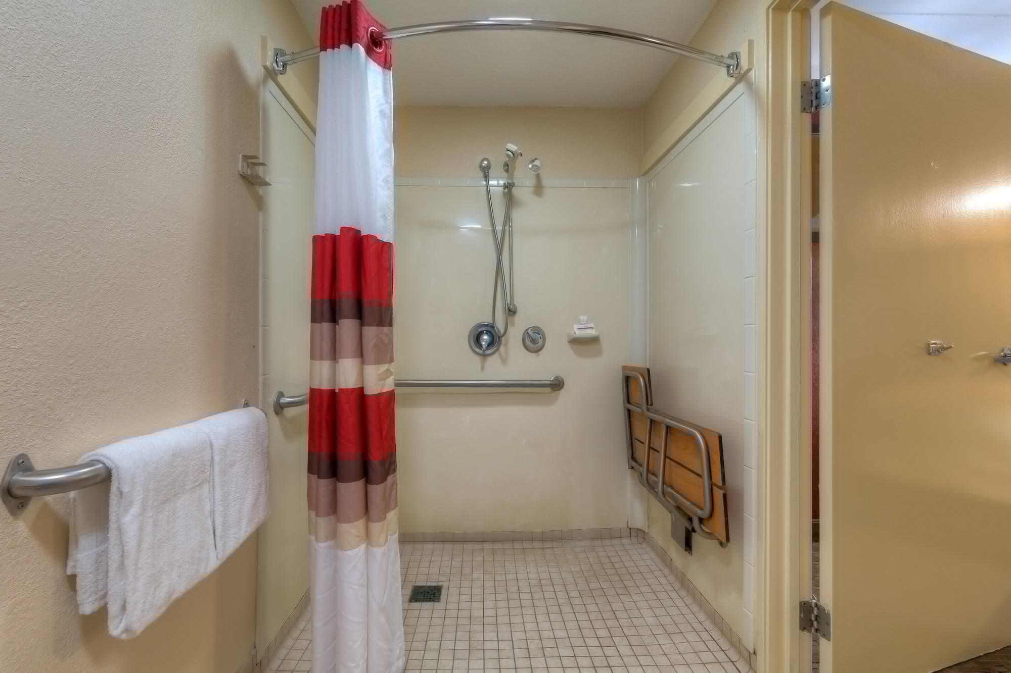 Red Roof Inn Memphis East Экстерьер фото