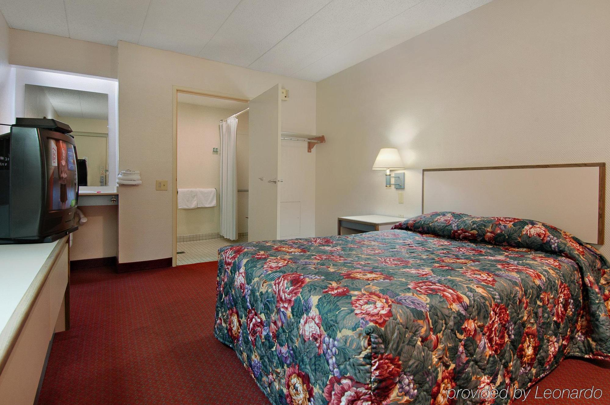 Red Roof Inn Memphis East Номер фото